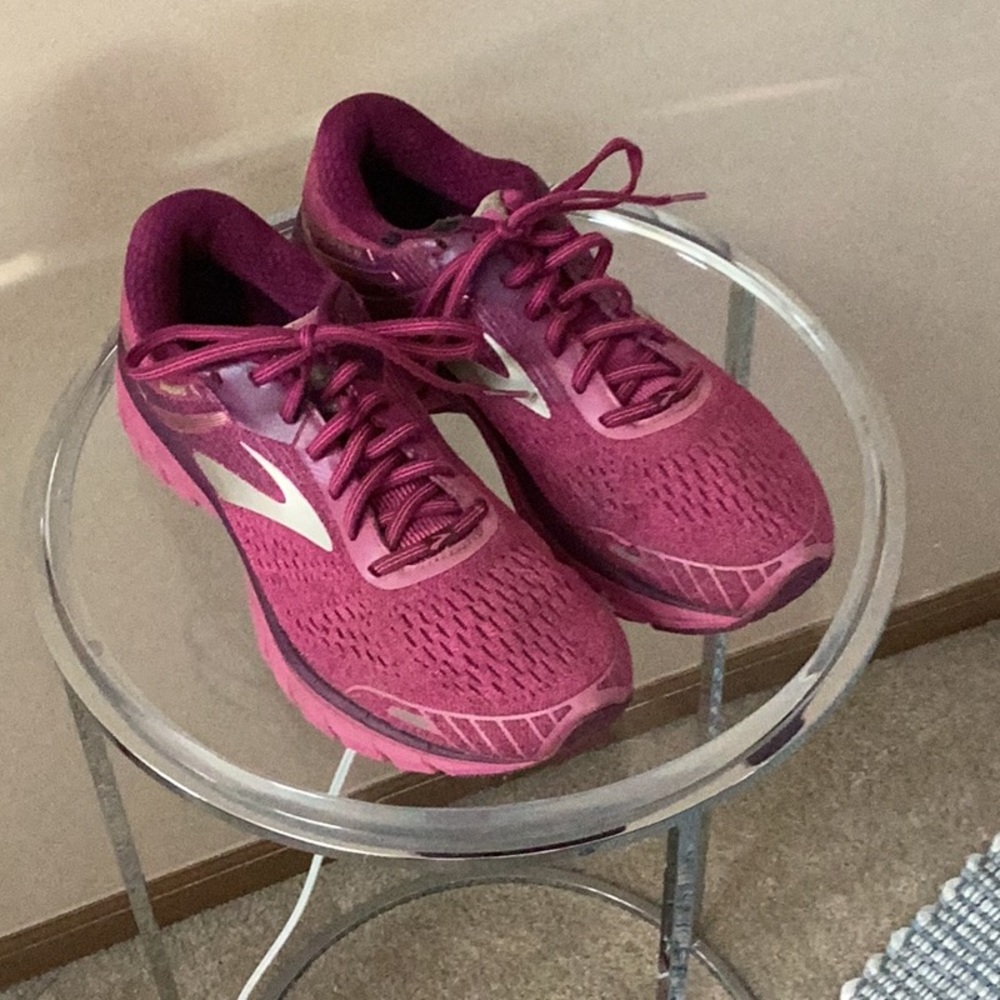 BROOKS Adrenaline GTS 18